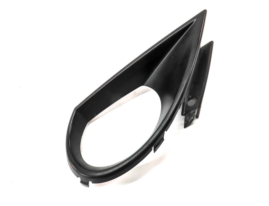 Thumbnail 3: 2011 AUDI Q7 (4L) FRONT RIGHT PASSENGER FOGLIGHT FOG LIGHT SURROUND TRIM PANEL