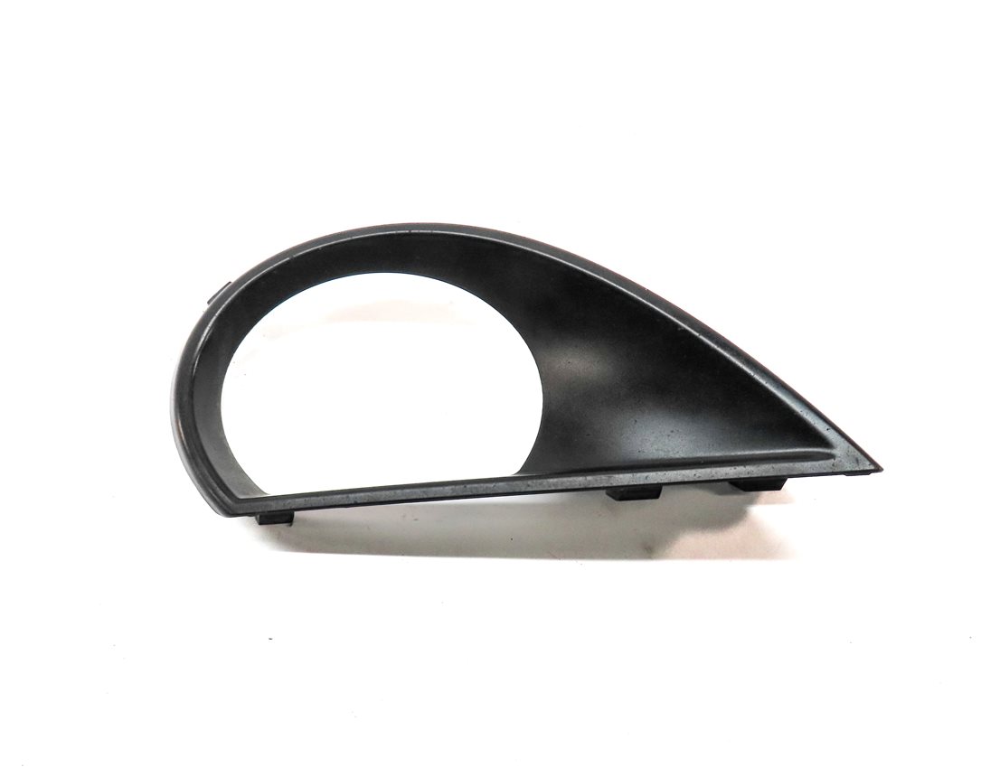 Thumbnail 4: 2011 AUDI Q7 (4L) FRONT LEFT DRIVER FOGLIGHT FOG LIGHT SURROUND TRIM PANEL