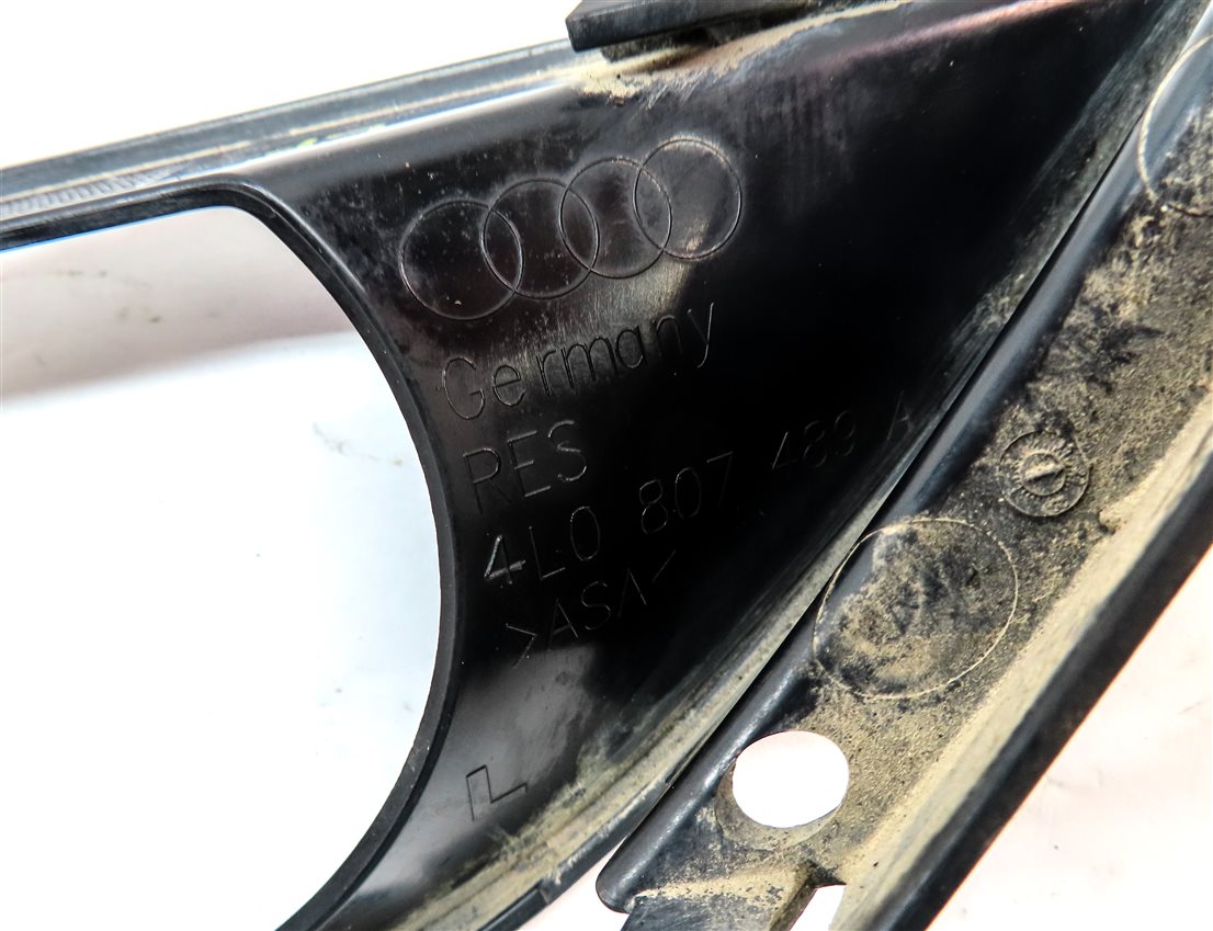Thumbnail 6: 2011 AUDI Q7 (4L) FRONT LEFT DRIVER FOGLIGHT FOG LIGHT SURROUND TRIM PANEL