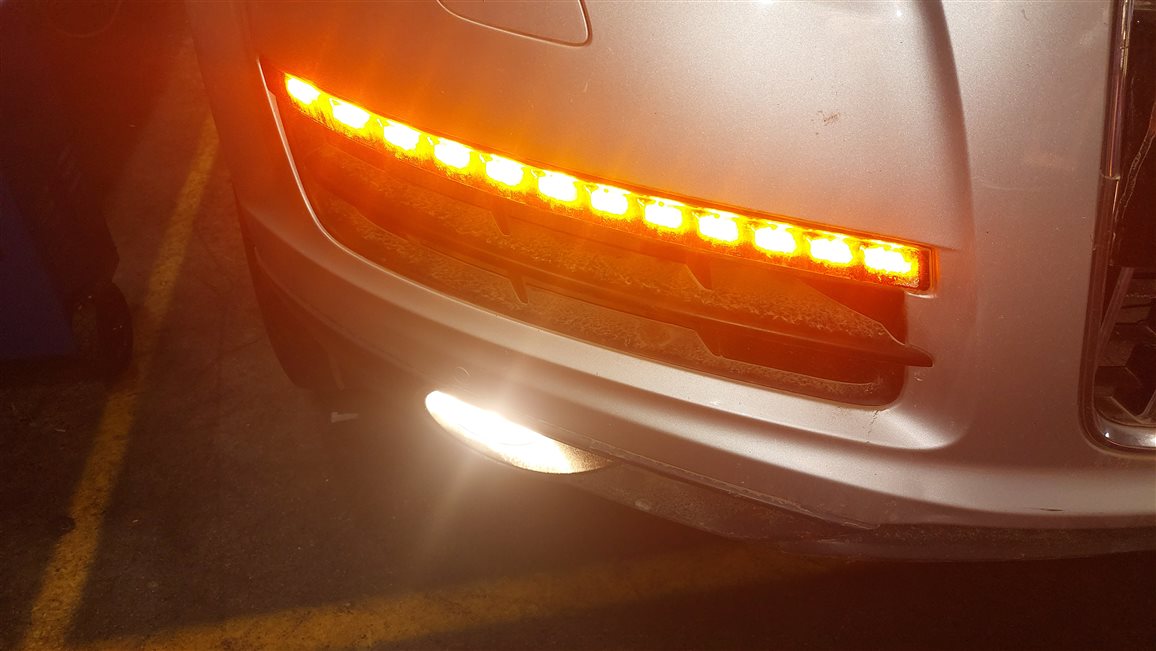 Thumbnail 2: 2010-2015 AUDI Q7 (4L) RIGHT FRONT PASSENGER TURN SIGNAL MARKER LIGHT LAMP (LED)