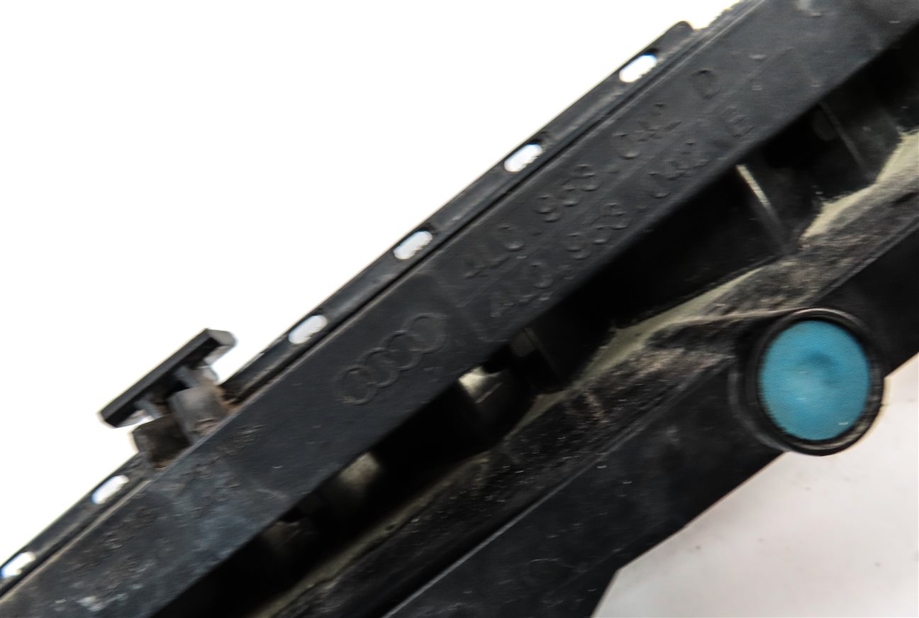 Thumbnail 7: 2010-2015 AUDI Q7 (4L) RIGHT FRONT PASSENGER TURN SIGNAL MARKER LIGHT LAMP (LED)