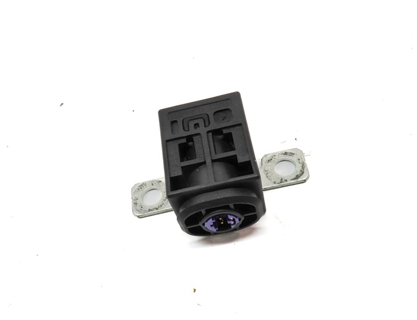 Thumbnail 3: 2011 AUDI Q7 (4L) SAFETY BATTERY OVERLOAD PROTECTION SWITCH FUSE
