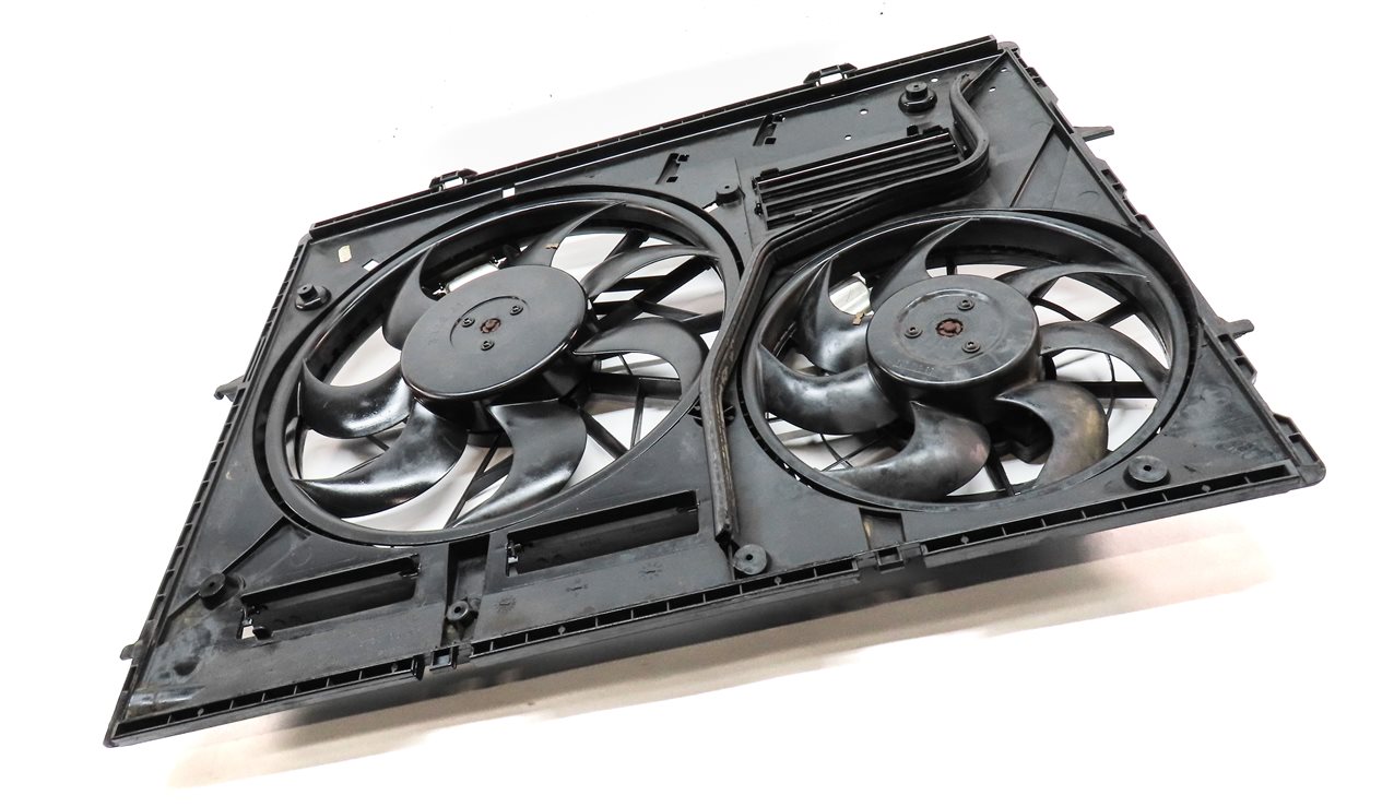 Thumbnail 3: 11-15 AUDI Q7 (4L) 3.0L ENGINE RADIATOR COOLING FAN (FOR MODELS w/ HITCH OPTION)