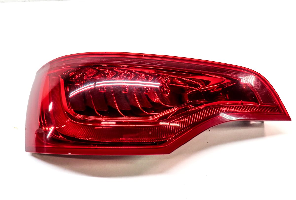 Thumbnail 3: 2010-2015 AUDI Q7 (4L) LEFT DRIVER REAR TAILLIGHT BRAKE LIGHT LAMP (LED)