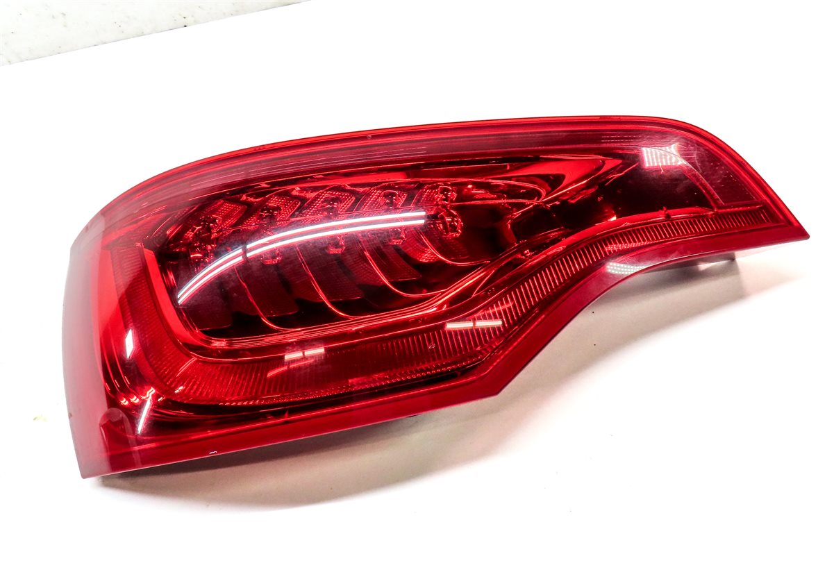 Thumbnail 4: 2010-2015 AUDI Q7 (4L) LEFT DRIVER REAR TAILLIGHT BRAKE LIGHT LAMP (LED)