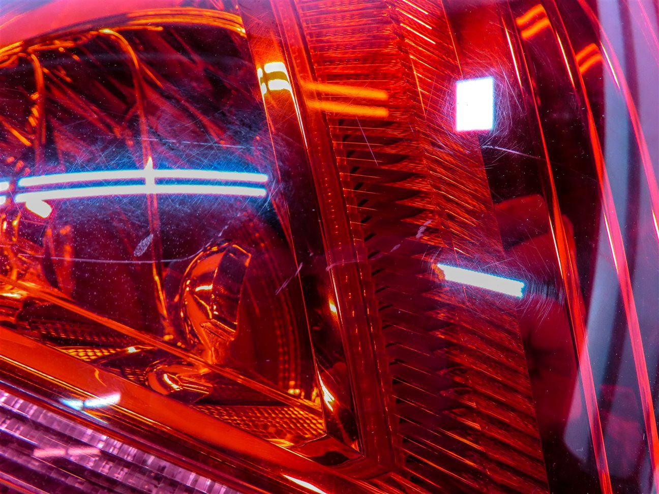 Thumbnail 7: 2010-2015 AUDI Q7 (4L) LEFT DRIVER REAR TAILLIGHT BRAKE LIGHT LAMP (LED)