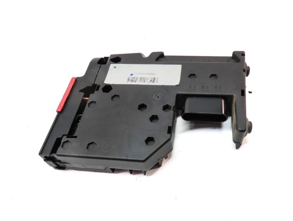 Thumbnail 4: 2012 MERCEDES E350 (W212) 3.5L POSITIVE BATTERY TERMINAL POWER DISTRIBUITON BOX