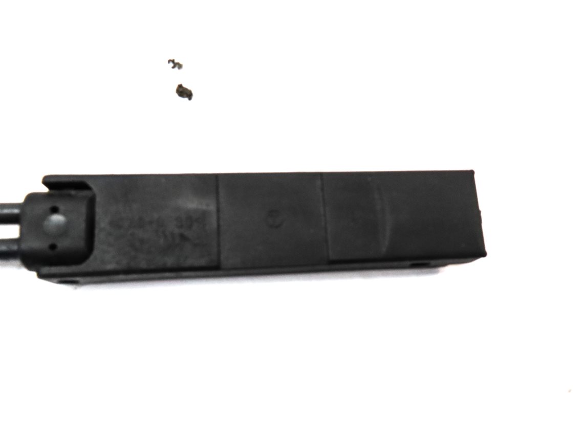 Thumbnail 8: 2012 MERCEDES E350 SEDAN (W212) FRONT LEFT & RIGHT HOOD SAFETY LATCH SET/2
