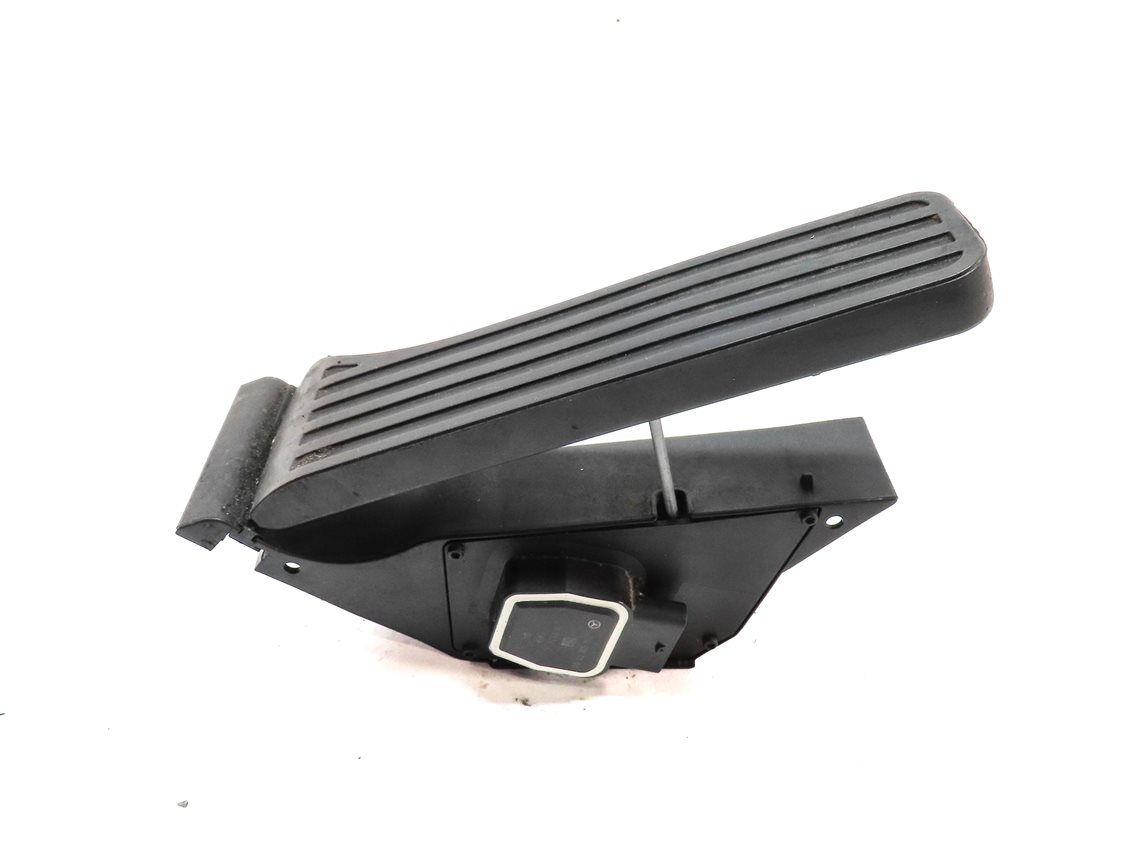 Thumbnail 4: 2012 MERCEDES E350 SEDAN (W212) FRONT LEFT DRIVER GAS ACCELERATOR PEDAL