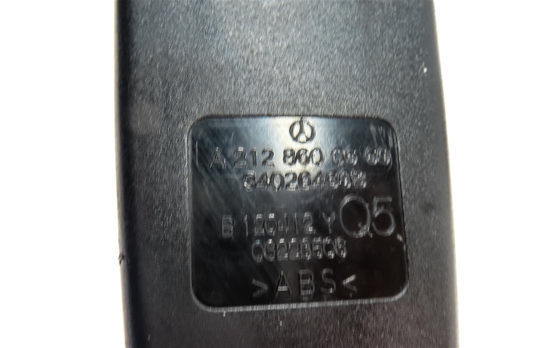 Thumbnail 5: 12 MERCEDES E350 W212 REAR LEFT CENTER RIGHT SEAT SEATBELT BUCKLE RECEIVER SET/3