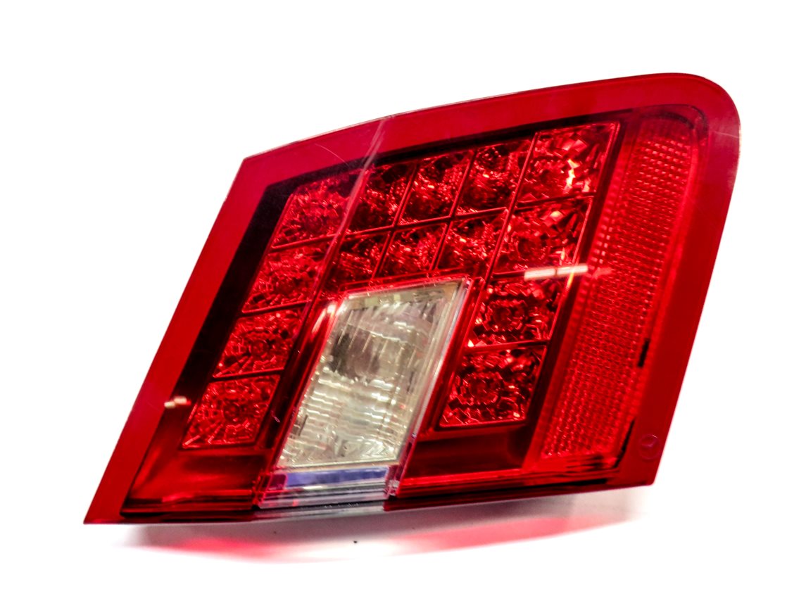 Thumbnail 5: 10-13 MERCEDES E-CLASS (W212) SEDAN LEFT REAR INNER TRUNK TAILLIGHT LIGHT LAMP