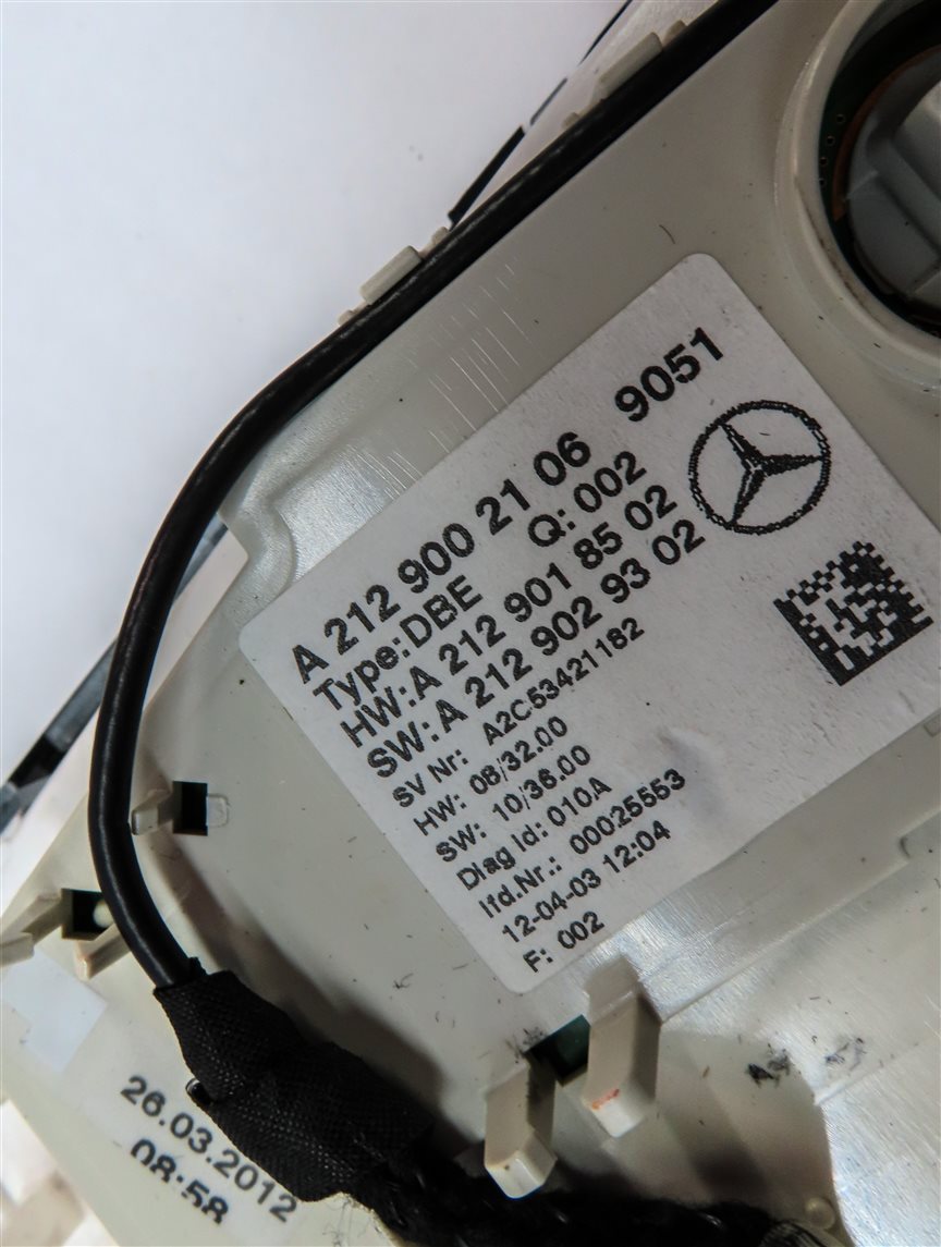 Thumbnail 7: 2012 MERCEDES E350 (W212) FRONT OVERHEAD DOME LIGHT LAMP w/ SWITCHES(Black)