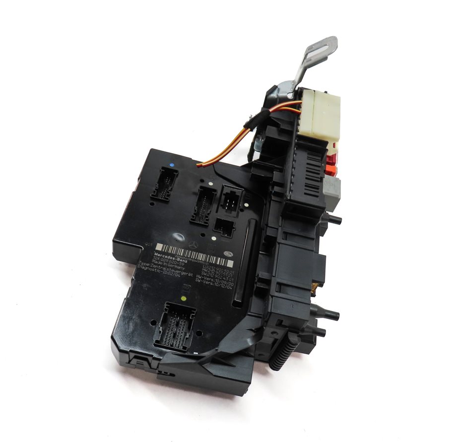 Thumbnail 3: 11-12 MERCEDES E350 E550 CLS550 (W212 W218) REAR SIGNAL ACQUISITION MODULE SAM