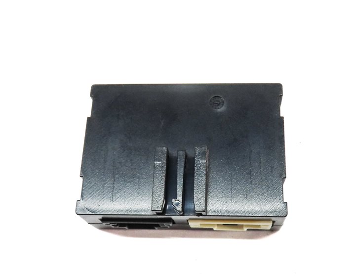 Thumbnail 5: 2012 MERCEDES E350 SEDAN (W212) REARVIEW CAMERA CONTROL MODULE