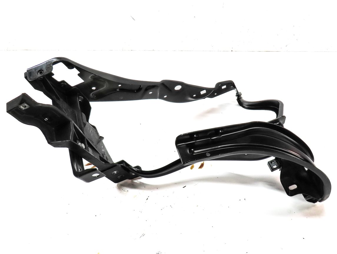 Thumbnail 2: 2012 MERCEDES E350 SEDAN (W212) FRONT LEFT DRIVER HEADLIGHT MOUNT BRACKET