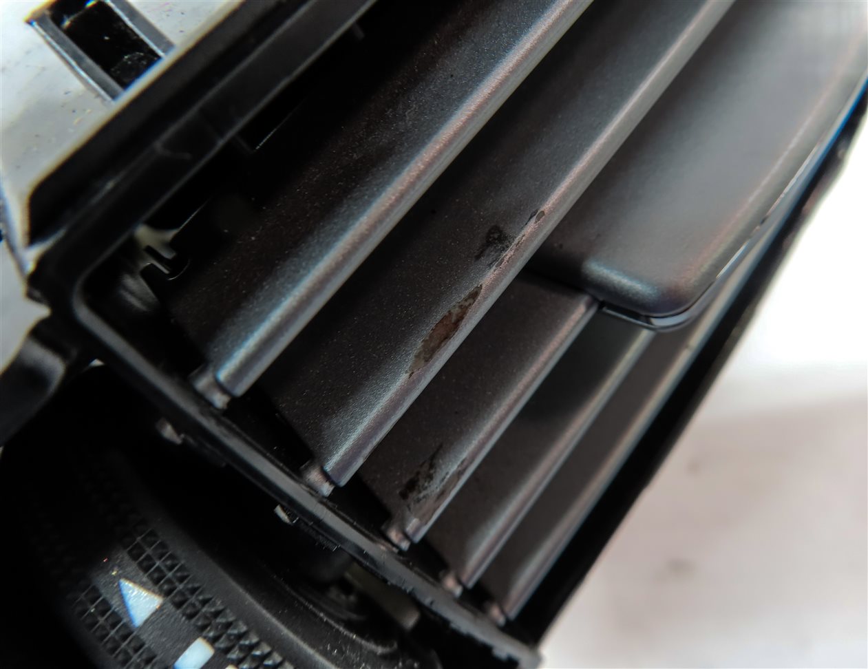 Thumbnail 7: 2012 MERCEDES E350 SEDAN (W212) FRONT CENTER DASH HEAT AIR AC DUAL VENT (Black)