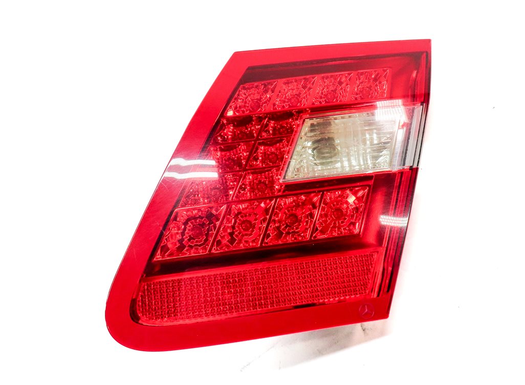 Thumbnail 3: 2010-2013 MERCEDES E300 E350 E400 E550 (W212) RIGHT INNER TAILLIGHT LIGHT LAMP