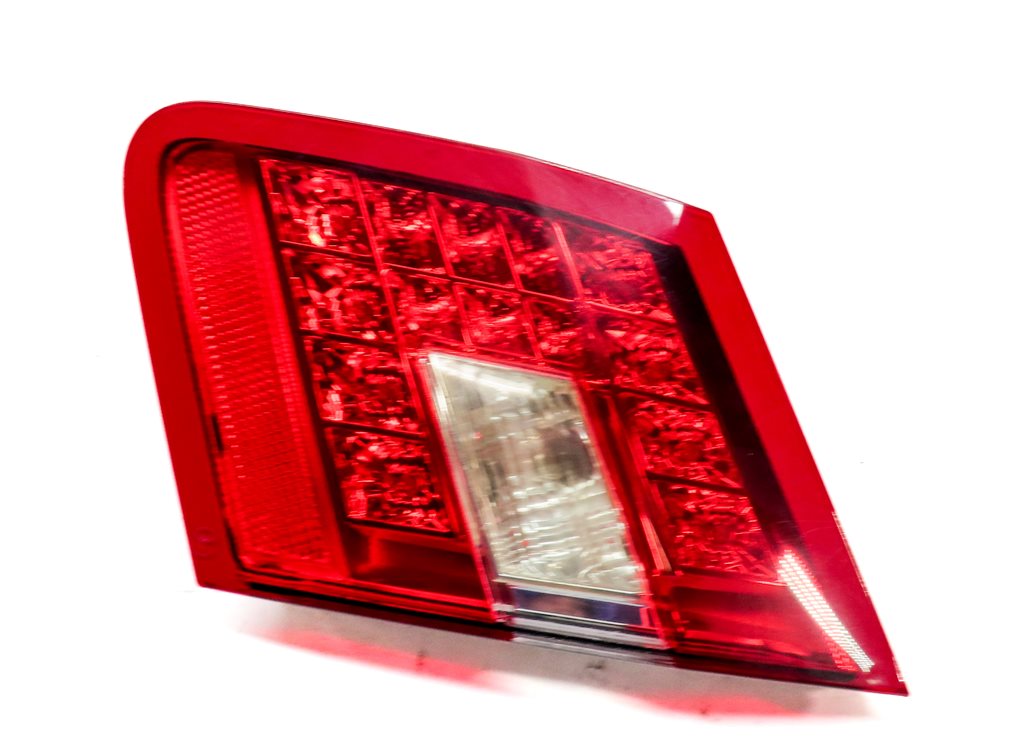 Thumbnail 5: 2010-2013 MERCEDES E300 E350 E400 E550 (W212) RIGHT INNER TAILLIGHT LIGHT LAMP