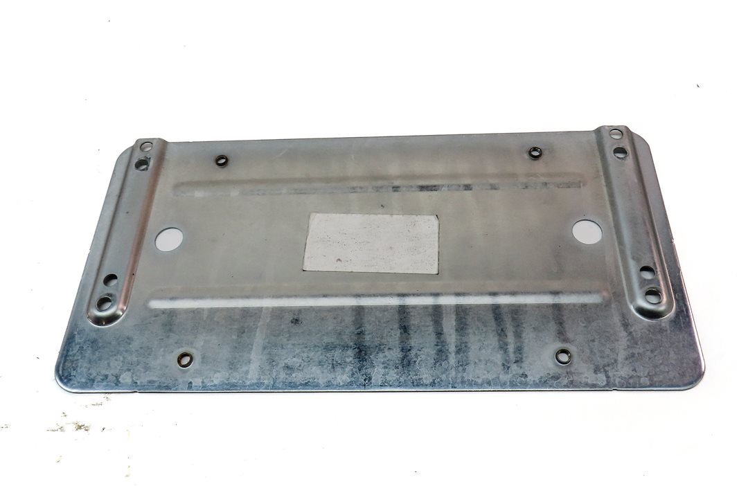 Thumbnail 5: 2013 MERCEDES E350 SEDAN (W212) REAR TRUNK LID LICENSE PLATE MOUNT BRACKET