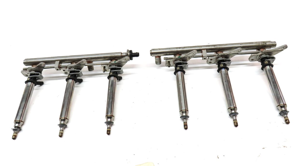 Thumbnail 2: 2013 MERCEDES E350 SEDAN (W212) 3.5L ENGINE FUEL INJECTOR w/ RAIL SET