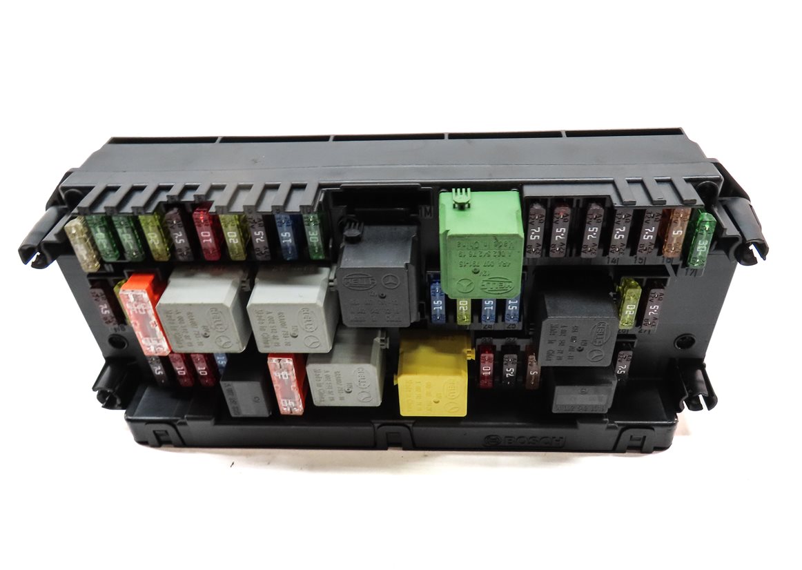 Thumbnail 5: 2013 MERCEDES E350 SEDAN (W212) FRONT SIGNAL ACQUISITION SAM CONTROL MODULE