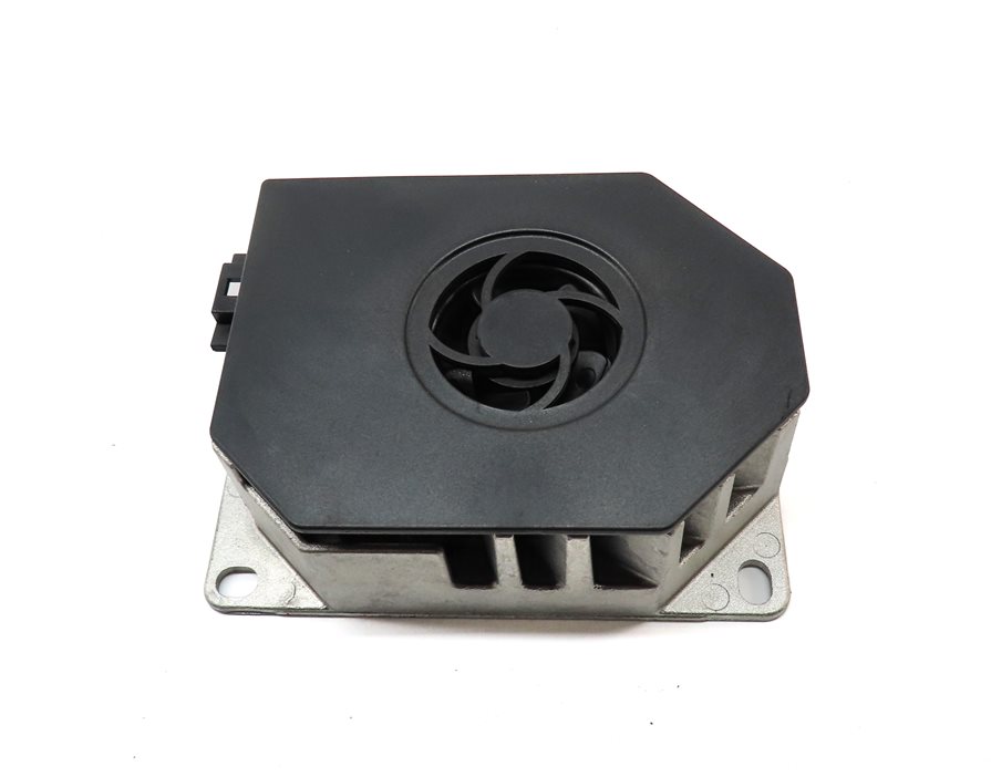 Thumbnail 2: 13 MERCEDES E350 SEDAN (W212) STEREO AUDIO SOUND SYSTEM SUBWOOFER AMPLIFIER AMP