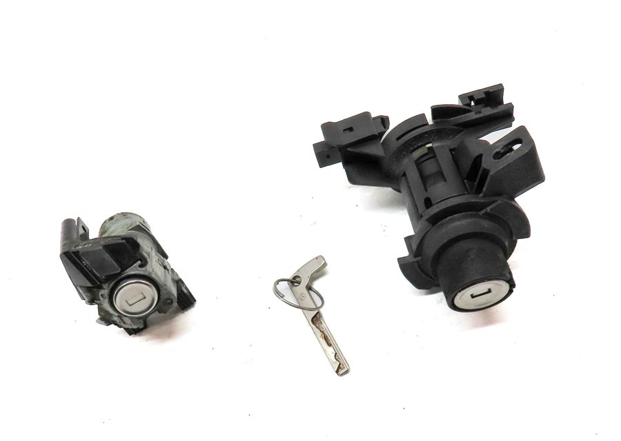 Thumbnail 3: 13 MERCEDES E350 SEDAN W212 FRONT DRIVER DOOR REAR TRUNK LOCK CYLINDER KEY SET/3