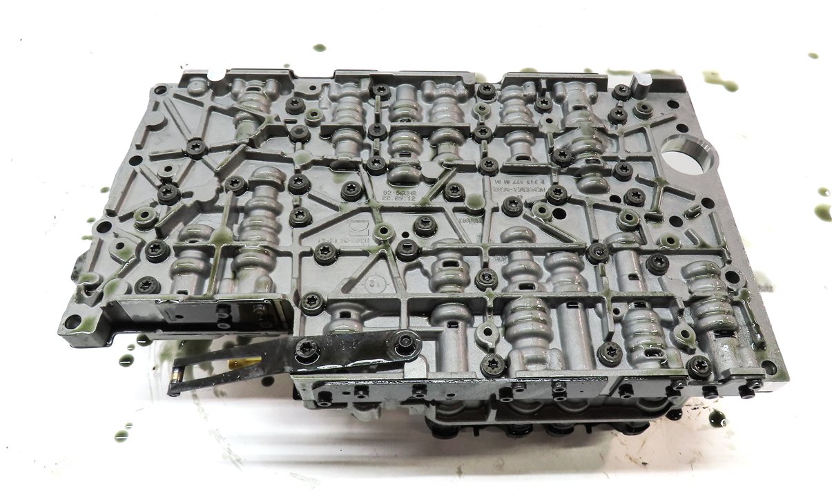 Thumbnail 6: 12-13 MERCEDES E350 (W212) RWD 722.9 AUTOMATIC TRANSMISSION VALVE BODY BLOCK