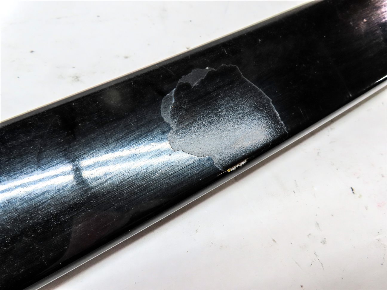 Thumbnail 8: 2013 MERCEDES E350 SEDAN (W212) REAR TRUNK LID SPOILER TRIM (Black)