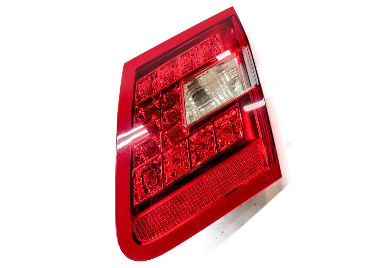 Thumbnail 4: 2010-2013 MERCEDES E300 E350 E400 E550 (W212) RIGHT INNER TAILLIGHT LIGHT LAMP