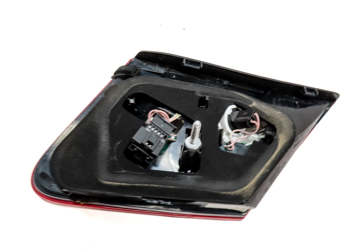 Thumbnail 5: 2010-2013 MERCEDES E300 E350 E400 E550 (W212) RIGHT INNER TAILLIGHT LIGHT LAMP