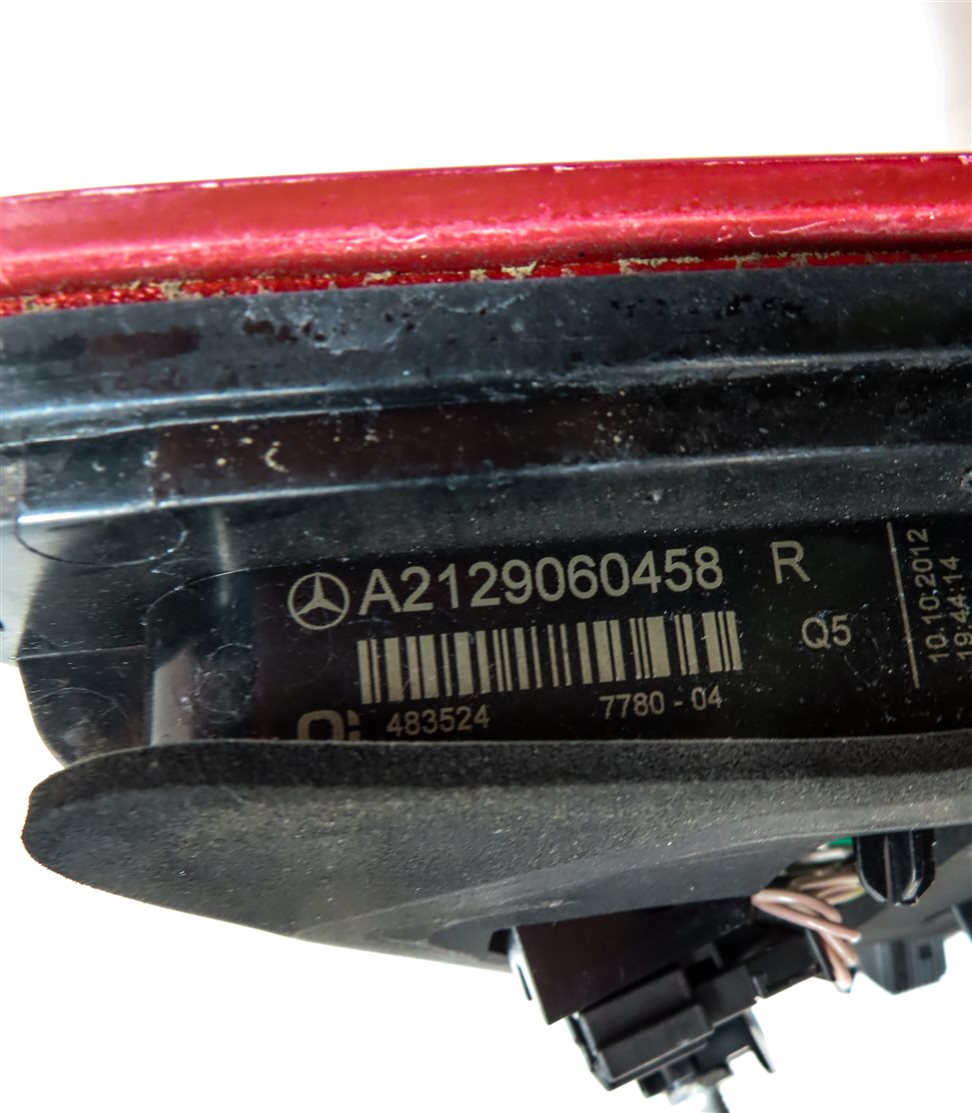 Thumbnail 6: 2010-2013 MERCEDES E300 E350 E400 E550 (W212) RIGHT INNER TAILLIGHT LIGHT LAMP