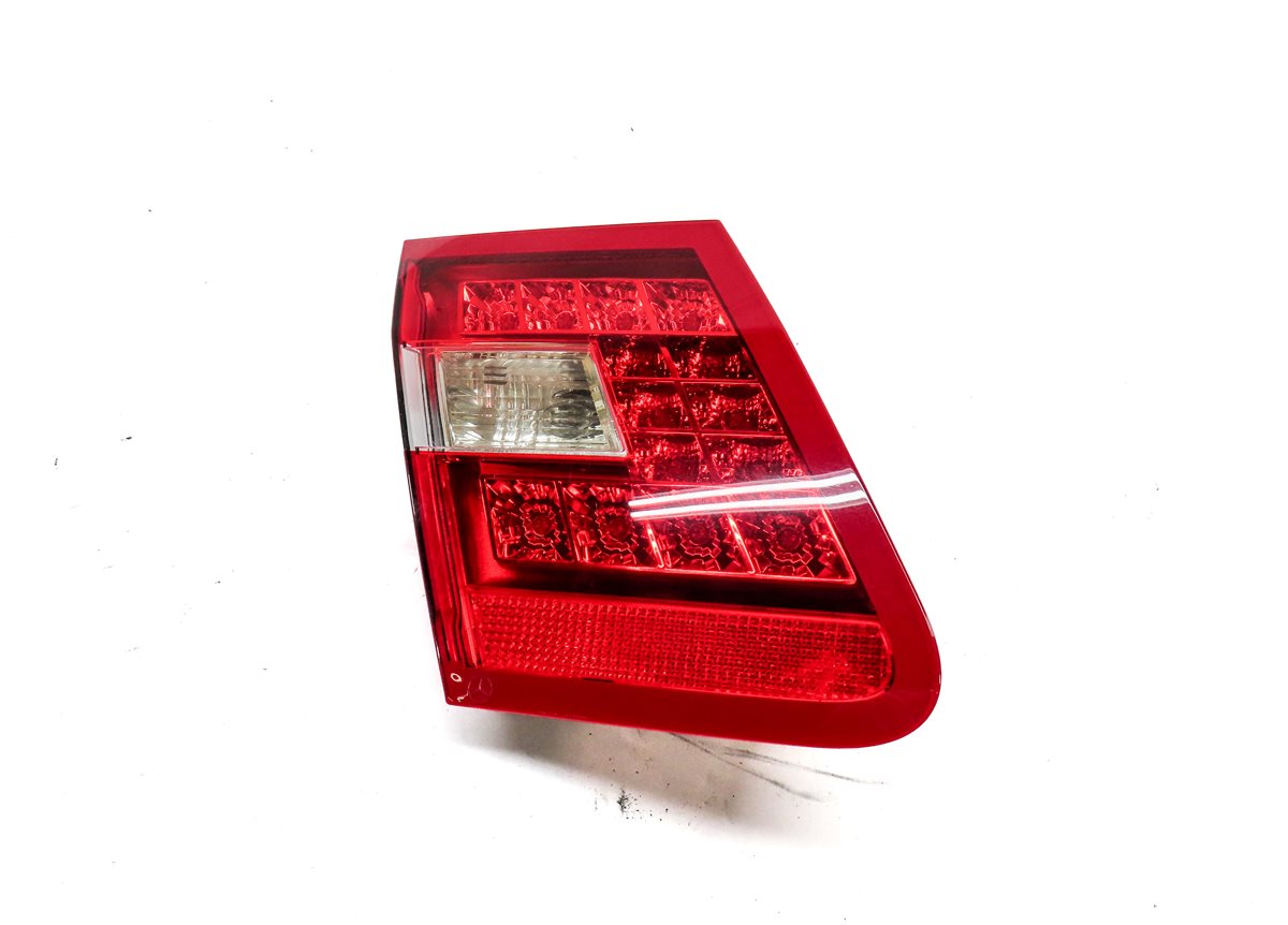 Thumbnail 3: 10-13 MERCEDES E-CLASS (W212) SEDAN LEFT REAR INNER TRUNK TAILLIGHT LIGHT LAMP