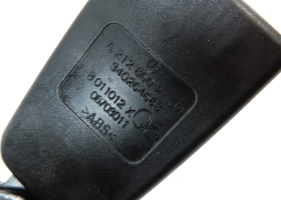 Thumbnail 5: 2013 MERCEDES E350 (W212) REAR LEFT CENTER RIGHT SEATBELT BUCKLE RECEIVER SET/3