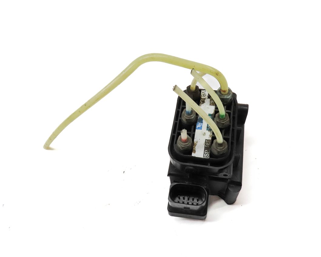 Thumbnail 4: 2010 MERCEDES GL450 (X164) AIR SUSPENSION RIDE HEIGHT VALVE BLOCK SOLENOID
