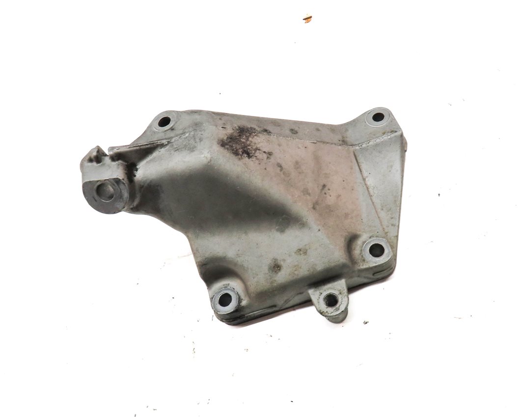 Thumbnail 3: 2010 MERCEDES GL450 (X164) 4.6L ENGINE FRONT RIGHT PASSENGER MOTOR MOUNT BRACKET