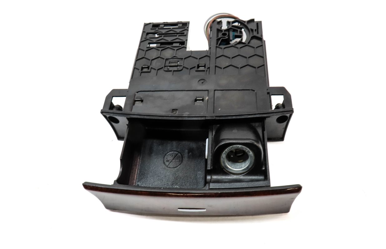 Thumbnail 8: 2010 MERCEDES GL450 (X164) FRONT CENTER CONSOLE ASHTRAY w/ 12 LIGHTER OUTLET