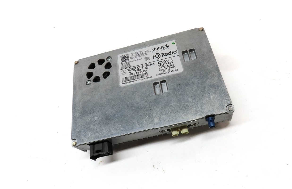 Thumbnail 3: 2010 MERCEDES GL450 (X164) SIRIUS SATELLITE RADIO CONTROL MODULE