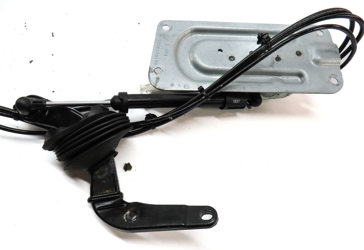 Thumbnail 5: 10-12 GL450 GL550 W164 X164 REAR TRUNK HATCH LIFT ASSIST MOTOR ASSEMBLY