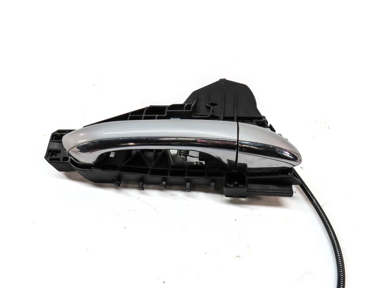 Thumbnail 4: 2010 MERCEDES GL450 (X164) FRONT RIGHT PASSENGER EXTERIOR DOOR HANDLE (Silver)