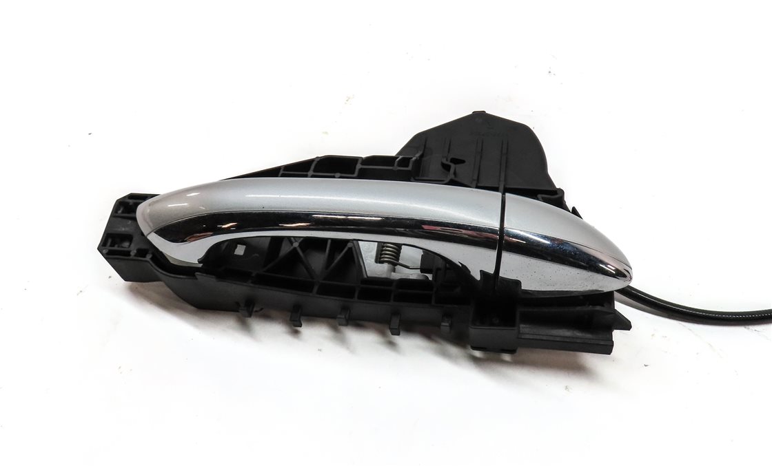 Thumbnail 4: 2010 MERCEDES GL450 (X164) REAR RIGHT EXTERIOR STANDARD DOOR HANDLE (Silver)