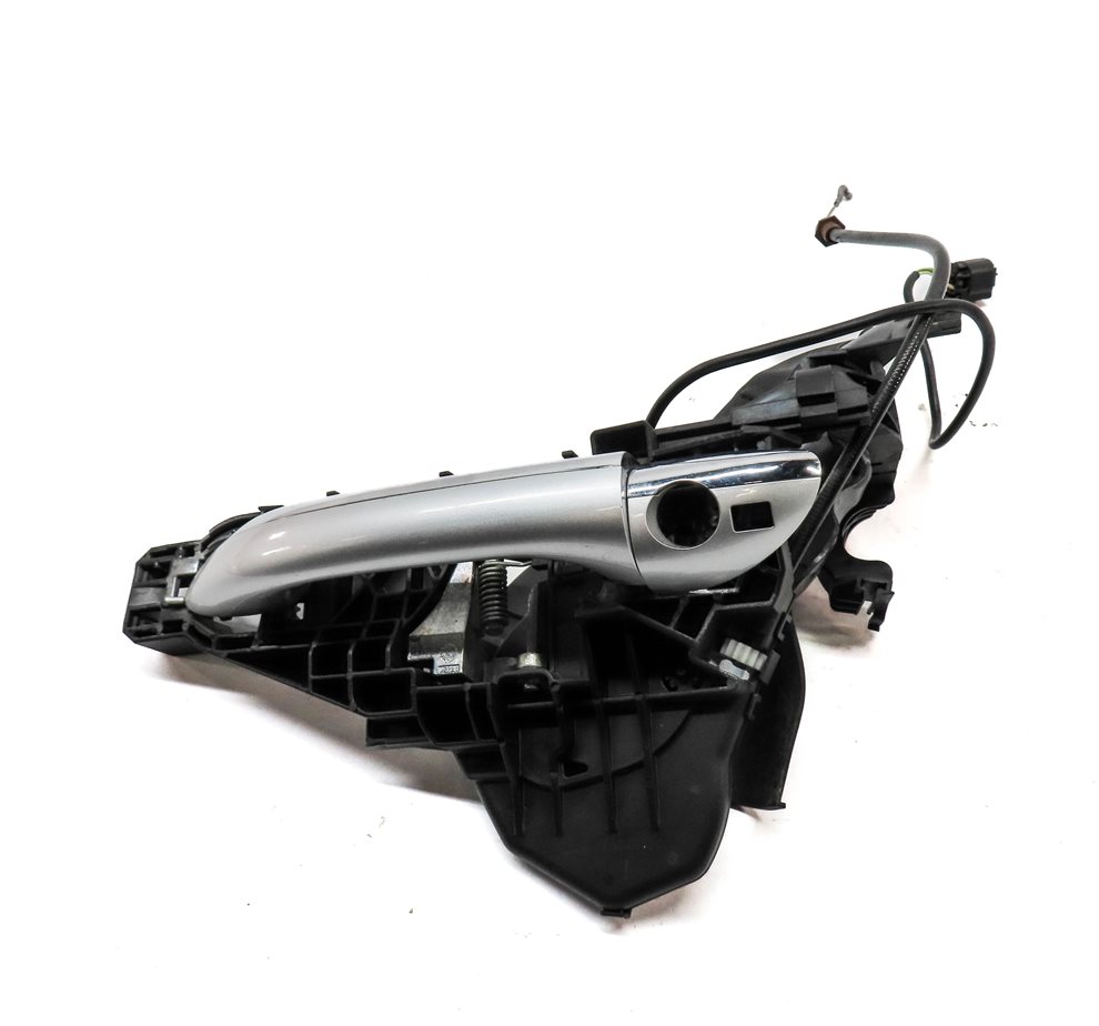 Thumbnail 2: 2010 MERCEDES GL450 (X164) FRONT LEFT DRIVER EXTERIOR DOOR HANDLE (Silver)
