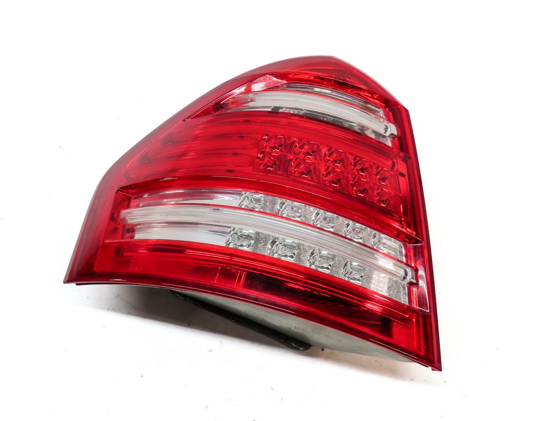 2010-2012 MB GL350 GL450 GL550 (X164) LEFT DRIVER TAILLIGHT BRAKE LIGHT LAMP
