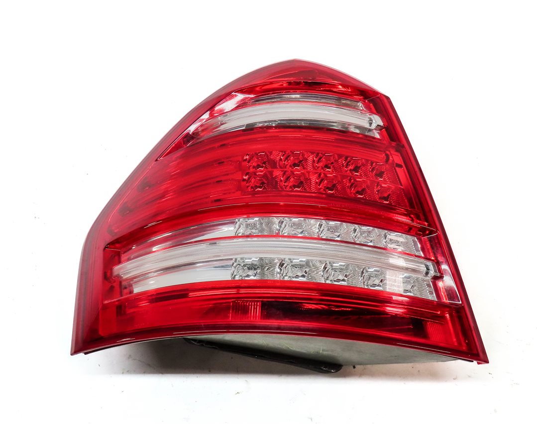 Thumbnail 3: 2010-2012 MB GL350 GL450 GL550 (X164) LEFT DRIVER TAILLIGHT BRAKE LIGHT LAMP