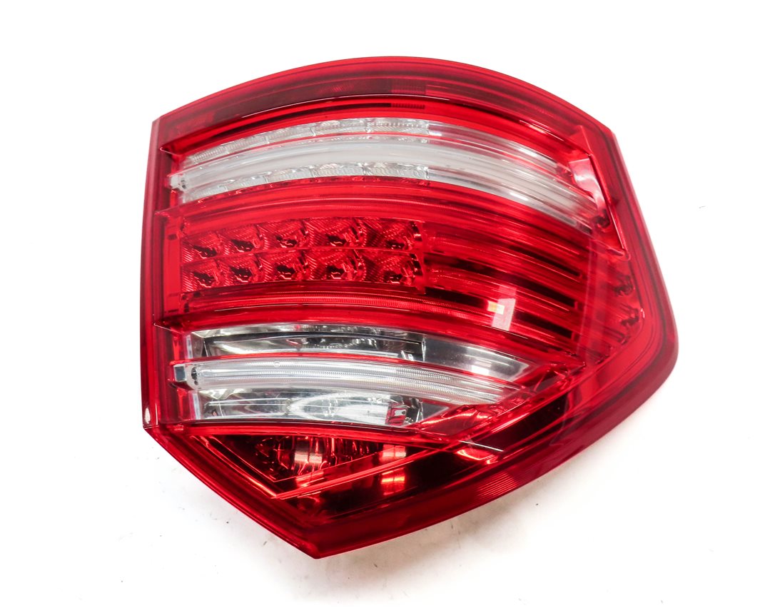 Thumbnail 5: 2010-2012 MB GL350 GL450 GL550 (X164) LEFT DRIVER TAILLIGHT BRAKE LIGHT LAMP