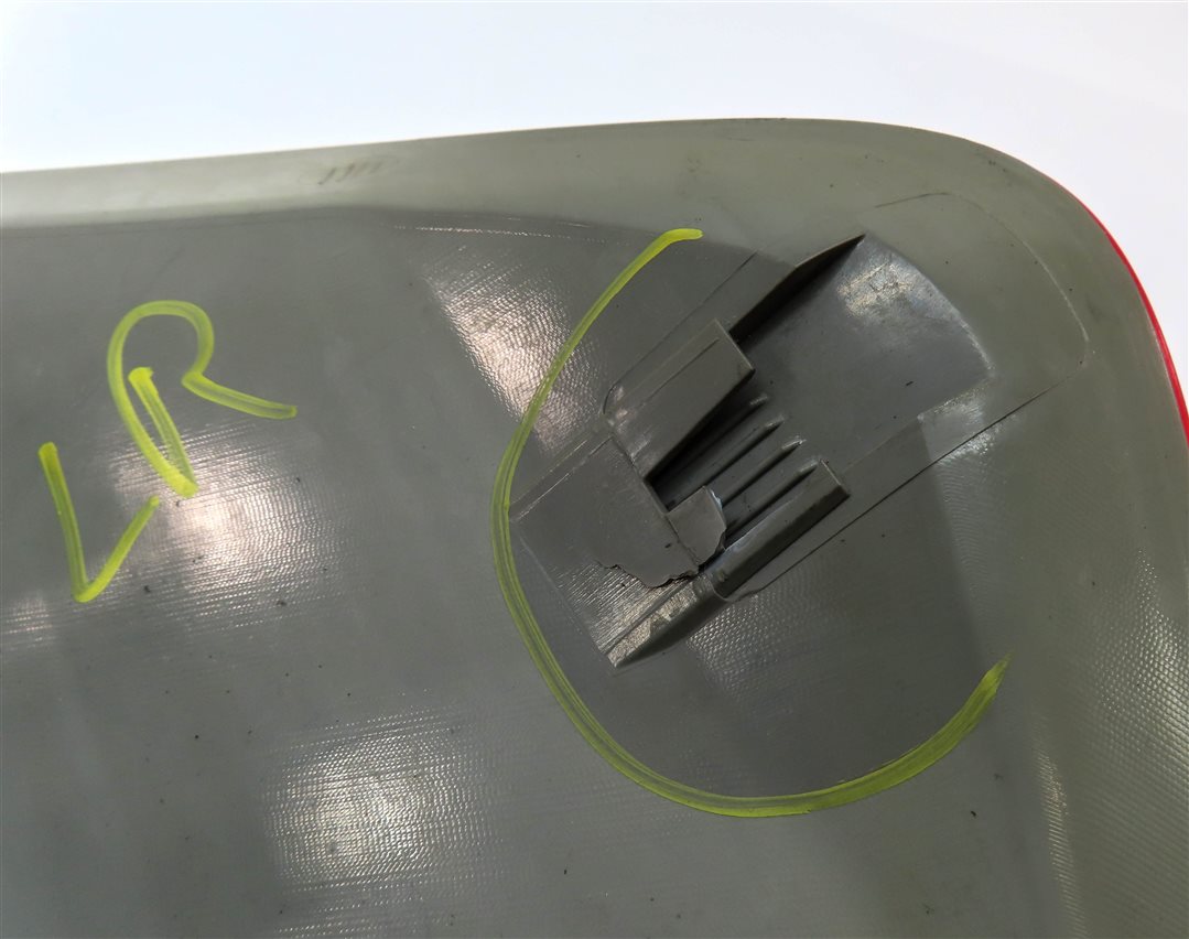Thumbnail 9: 2010-2012 MB GL350 GL450 GL550 (X164) LEFT DRIVER TAILLIGHT BRAKE LIGHT LAMP