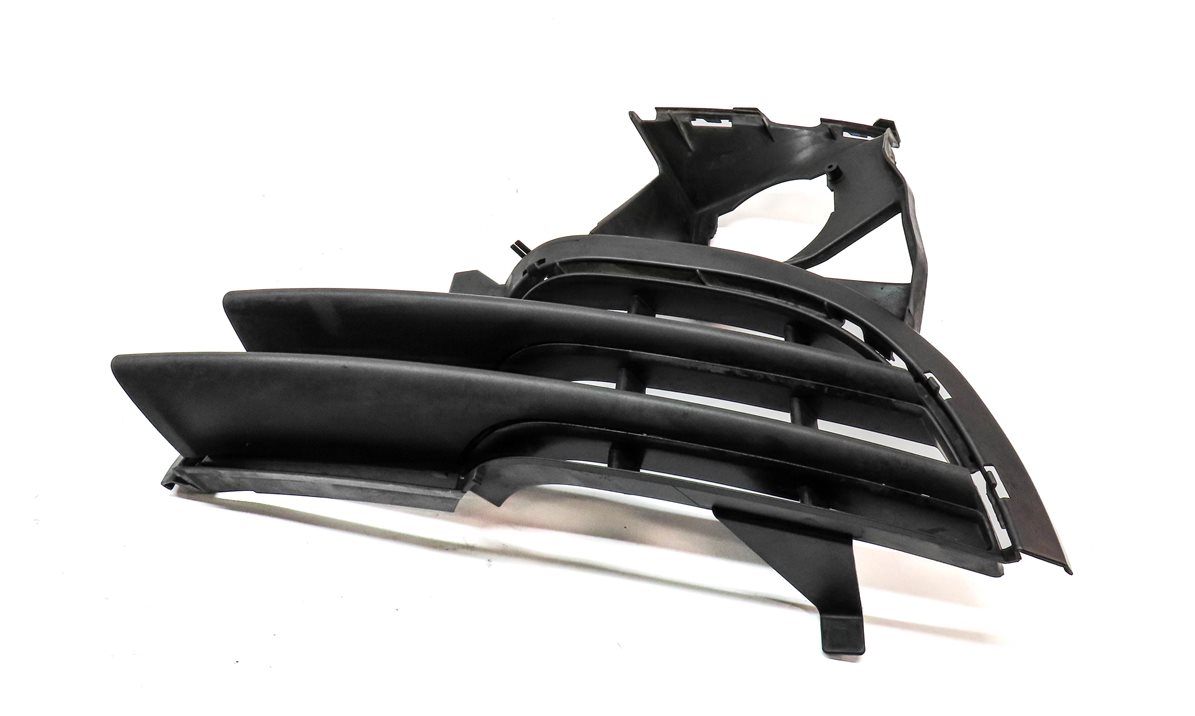 Thumbnail 1: 11-14 PORSCHE CAYENNE (958) FRONT RIGHT PASSENGER LOWER BUMPER GRILLE END TRIM