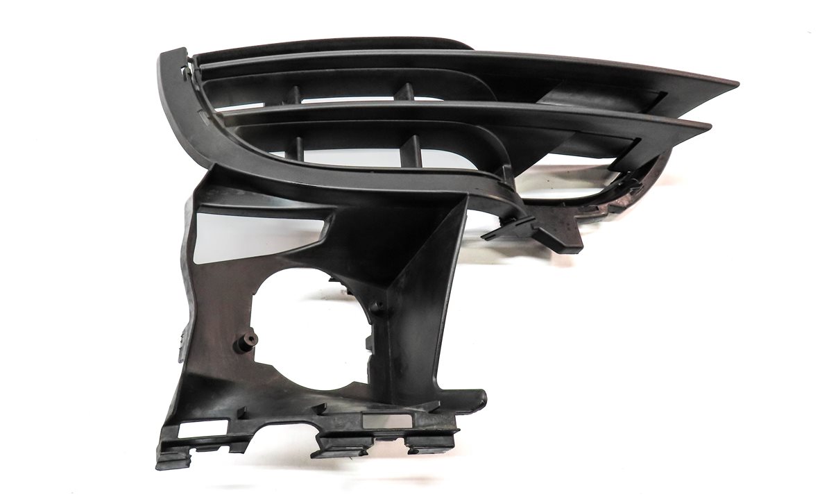 Thumbnail 4: 11-14 PORSCHE CAYENNE (958) FRONT RIGHT PASSENGER LOWER BUMPER GRILLE END TRIM