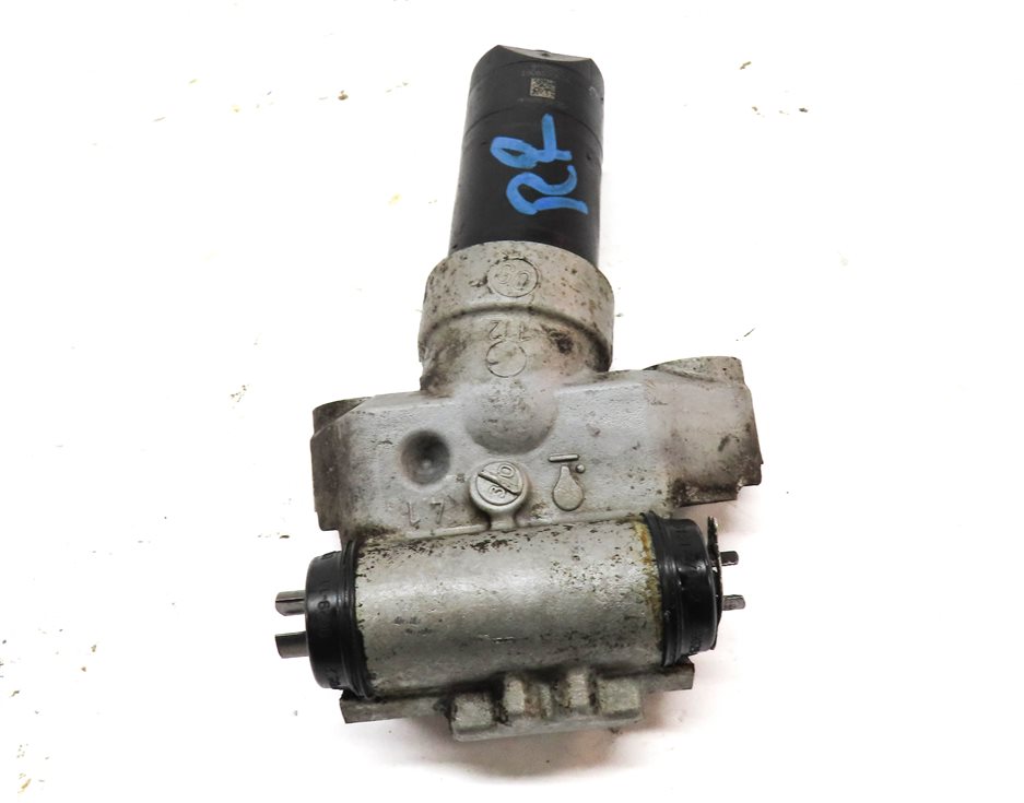 Thumbnail 2: 2011 PORSCHE CAYENNE S HYBRID (958) REAR RIGHT PARKING BRAKE ACTUATOR MOTOR