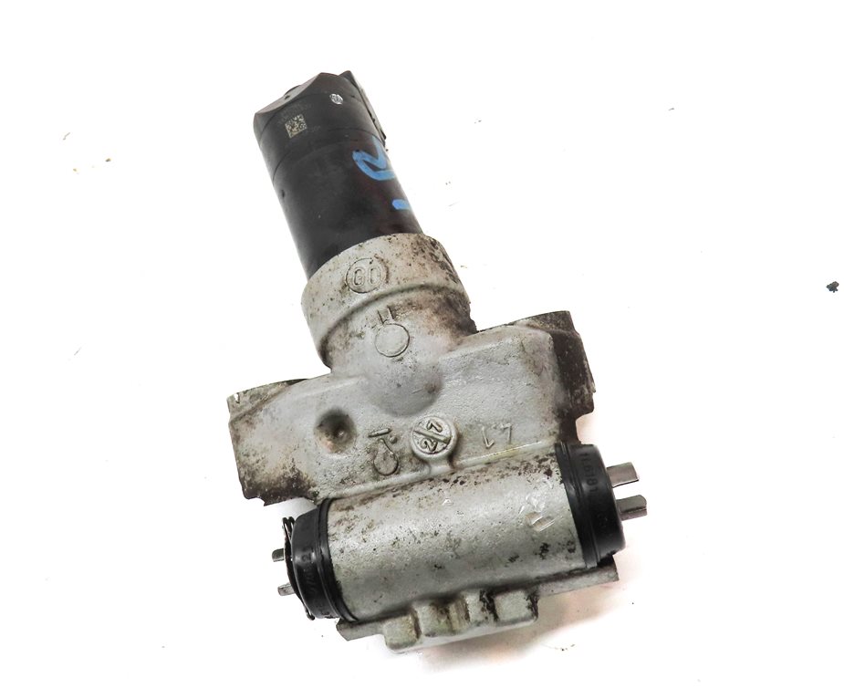 Thumbnail 3: 2011 PORSCHE CAYENNE S HYBRID (958) REAR LEFT PARKING BRAKE ACTUATOR MOTOR